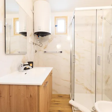 La Casa Dell Artigiano 3* אולביה